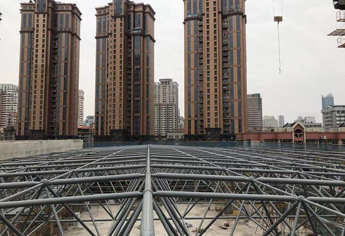公主岭螺栓球网架结构